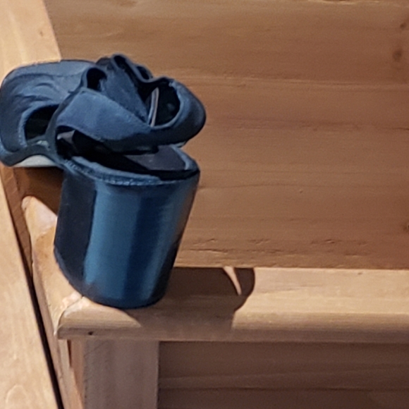 Shoes - Picture 8 of 8